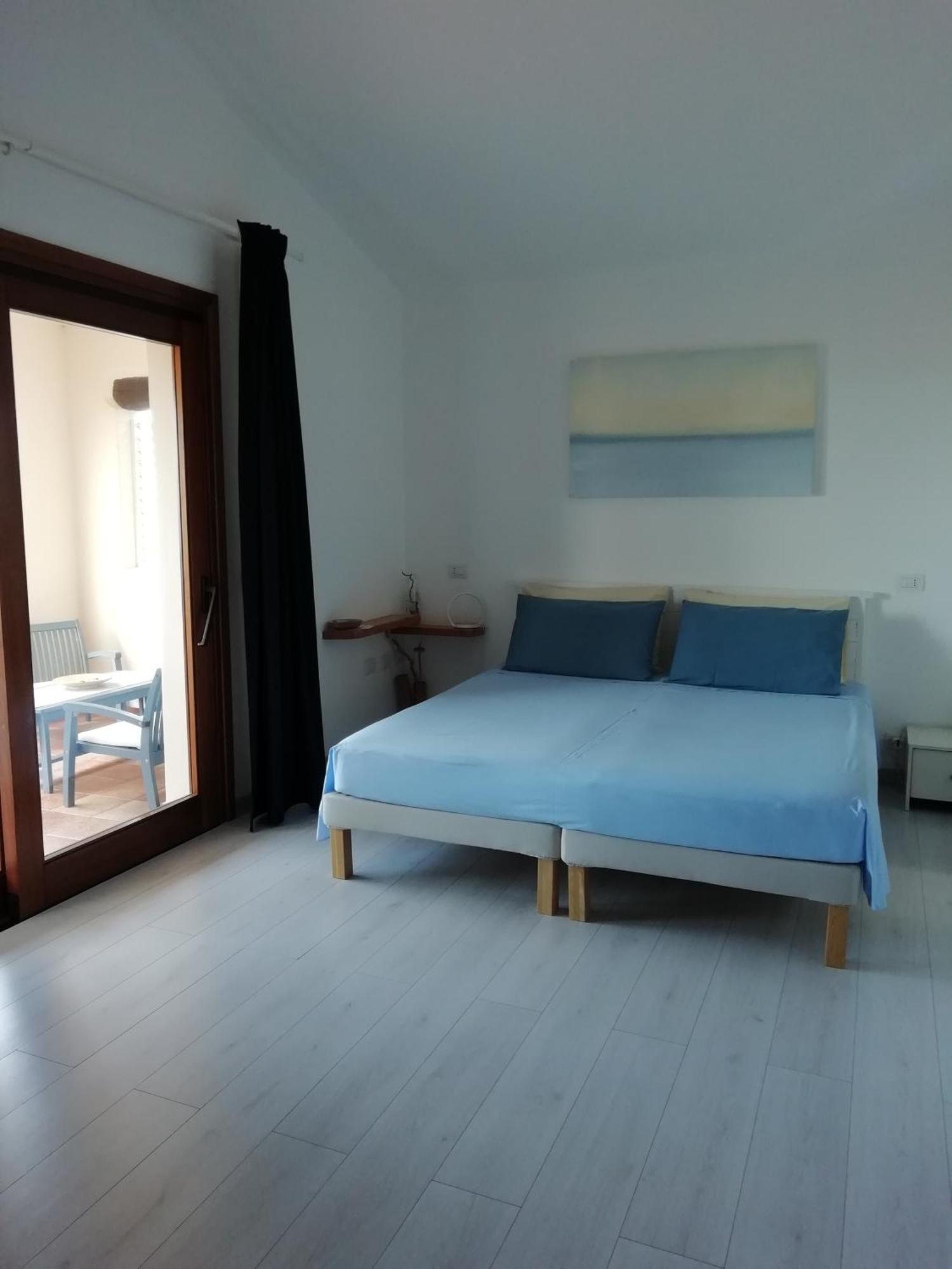 Frina Di Mari B&B San Teodoro  Eksteriør billede